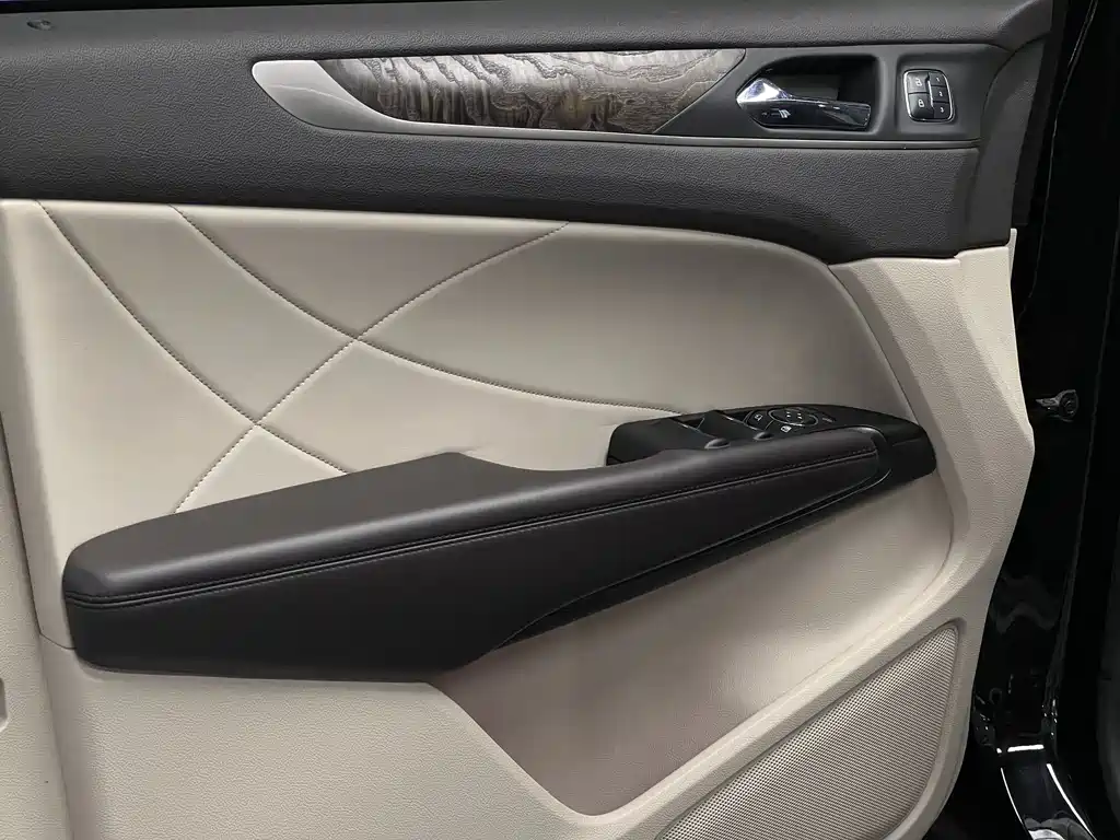 Lincoln MKC 2018 — фото 43