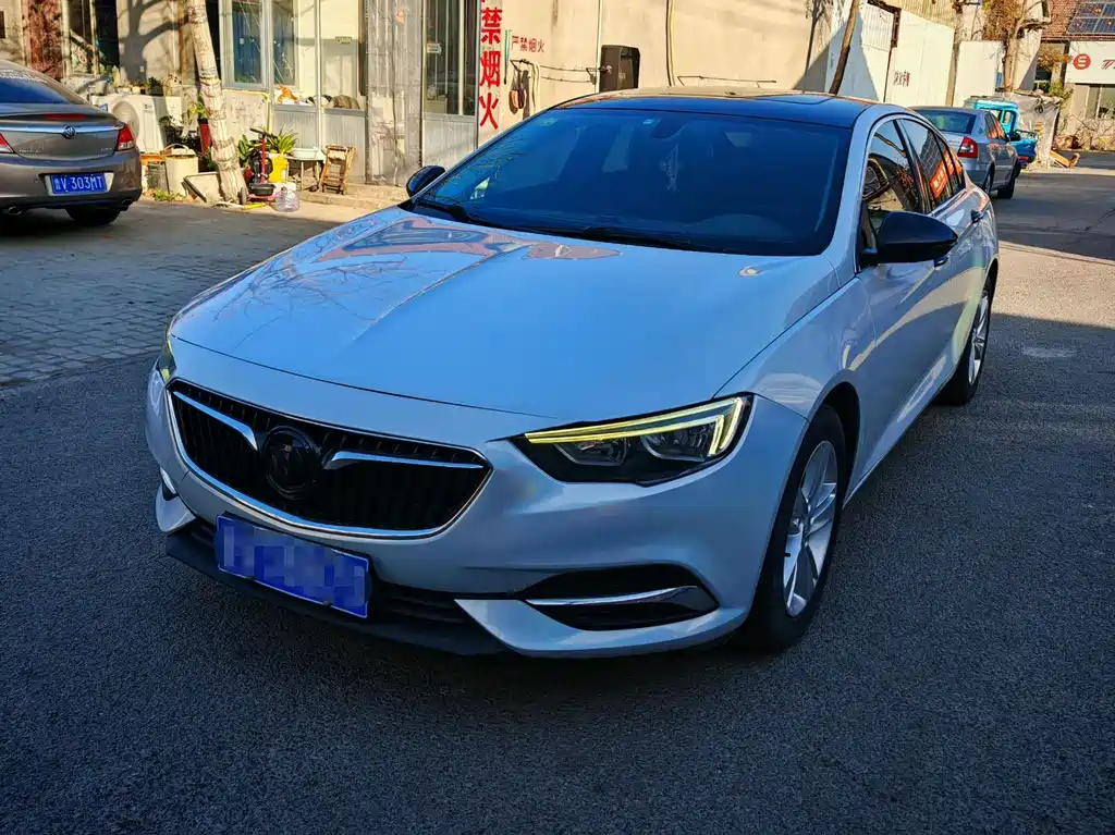 Buick Regal 2018 — фото 1