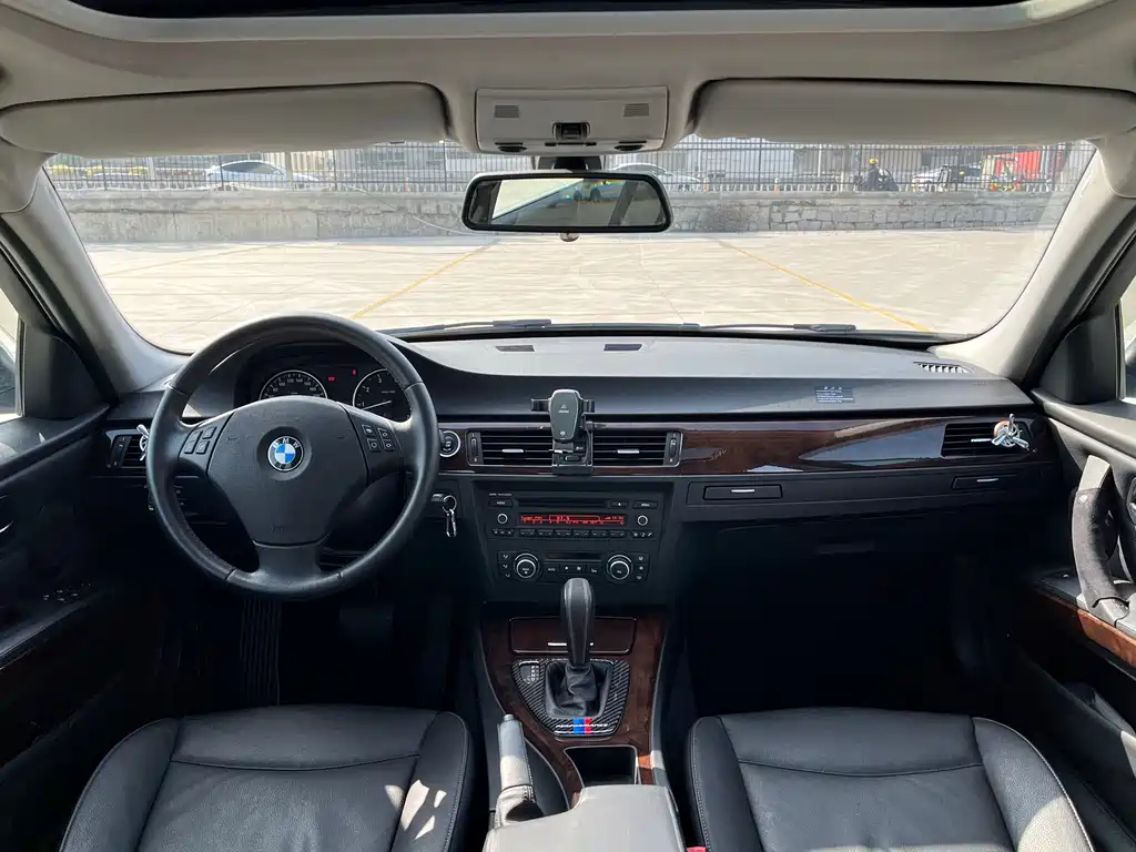 BMW 3 Series 2012 — фото 10