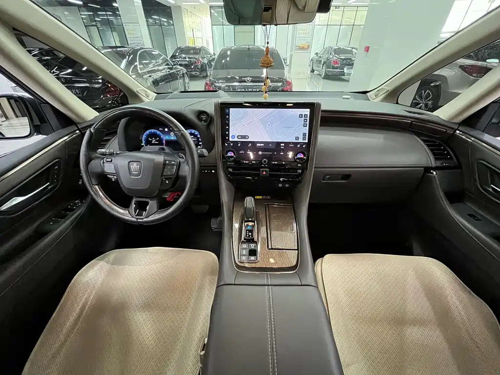 Toyota Vellfire 2025 — фото 17
