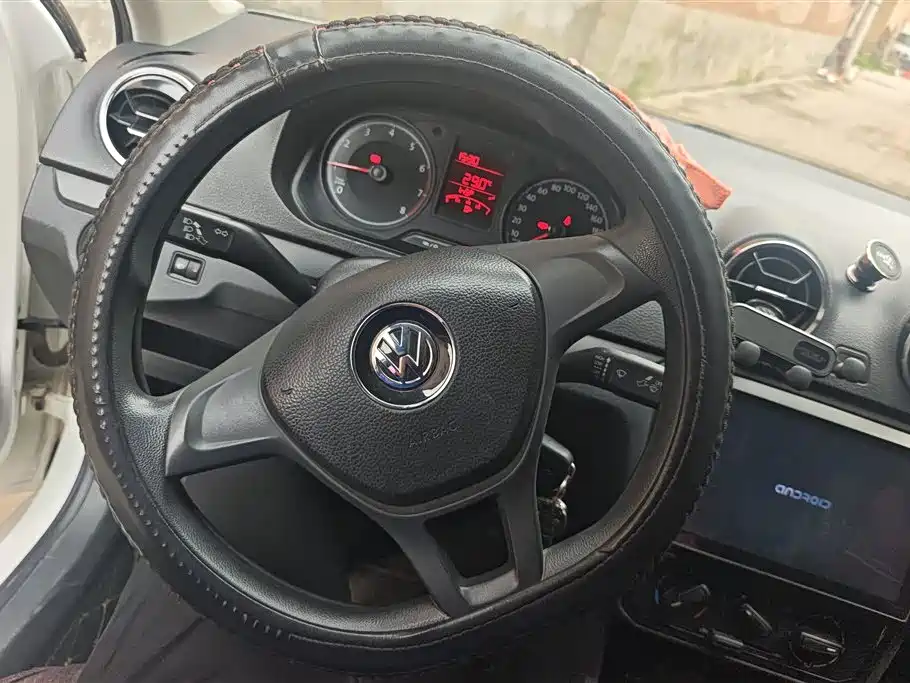 Volkswagen Jetta 2017 — фото 15