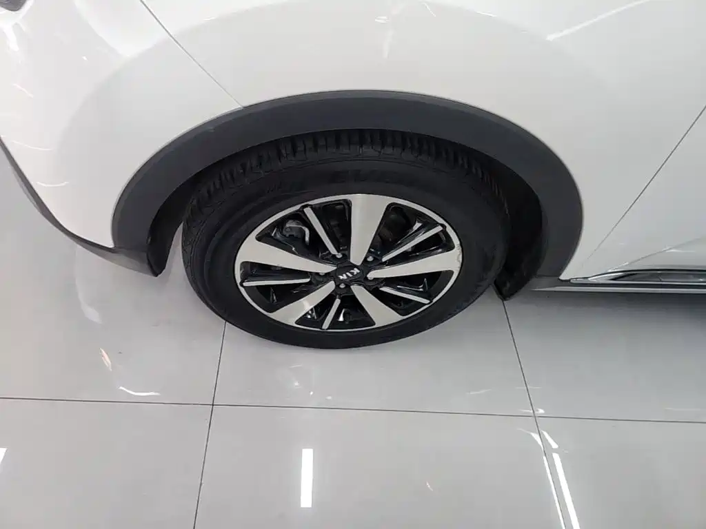 Kia KX3 2015 — фото 23
