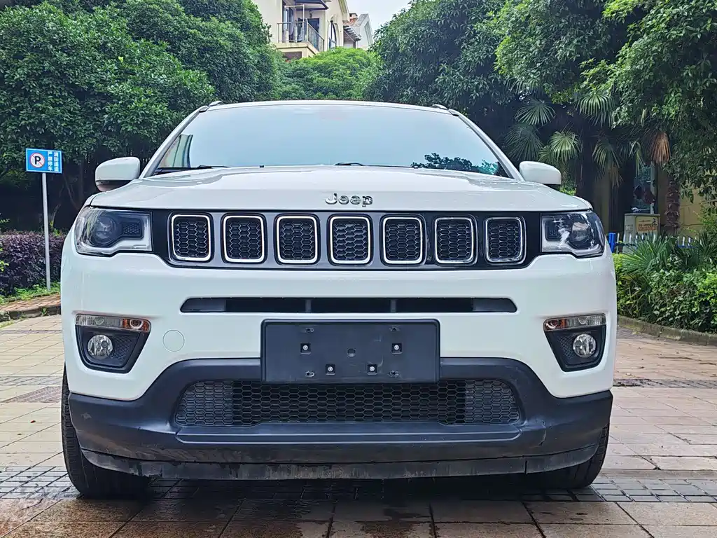 Jeep Compass 2018 — фото 2