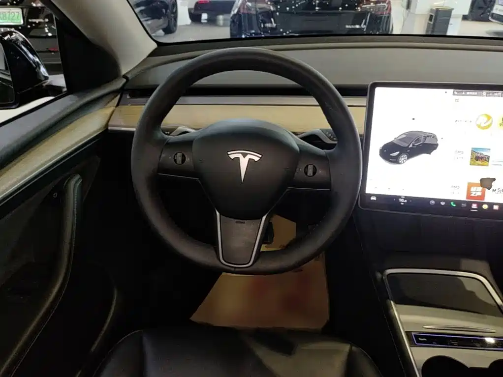 Tesla Model Y 2021 — фото 11