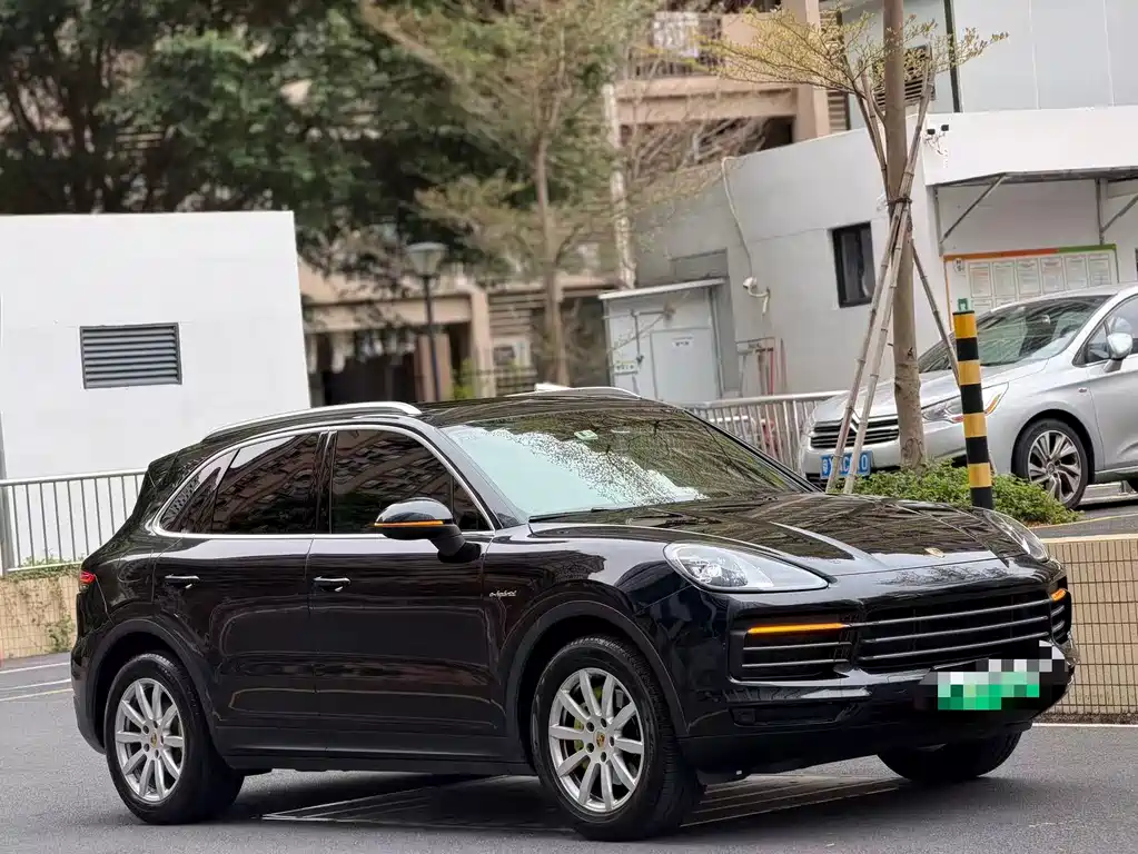 Porsche Cayenne Hybrid 2019