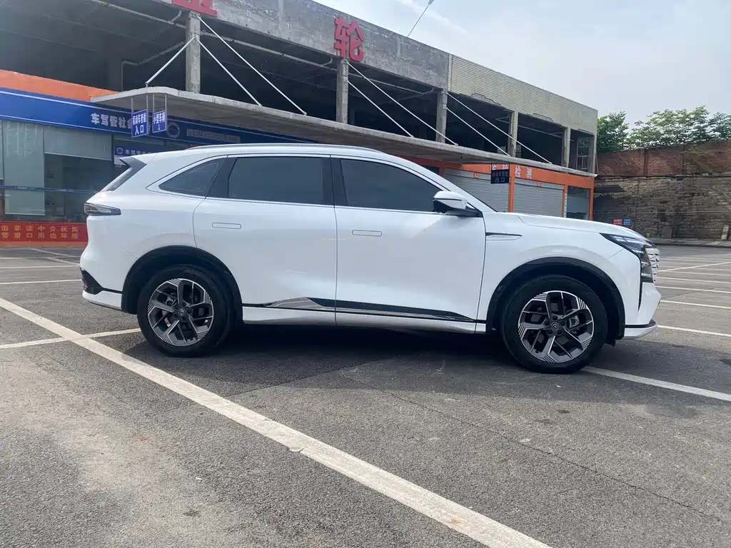 Changan CS75 PLUS 2025 — фото 4