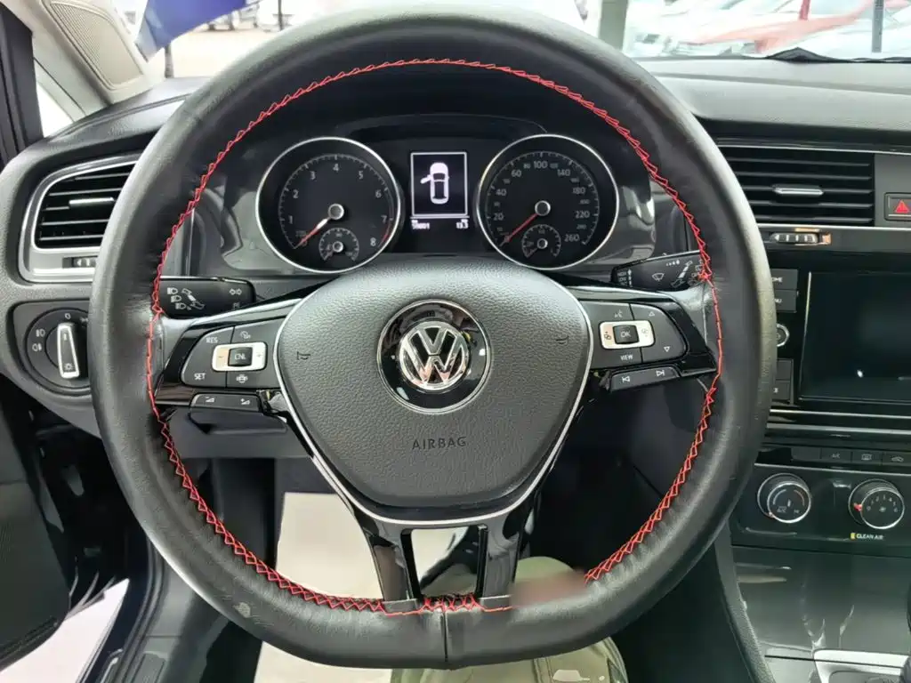 Volkswagen Golf 2019 — фото 11
