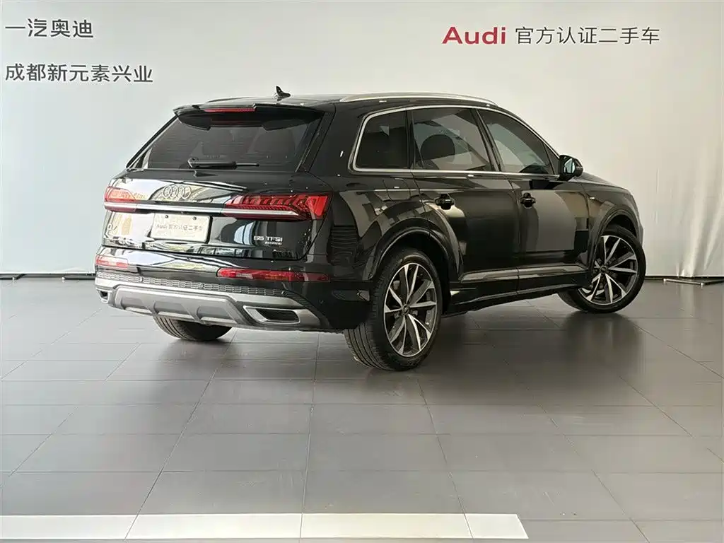 Audi Q7 2023 — фото 4