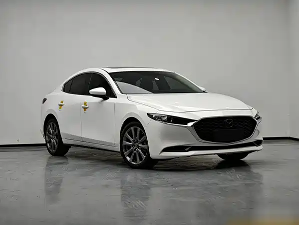 Mazda 3 Axela 2023