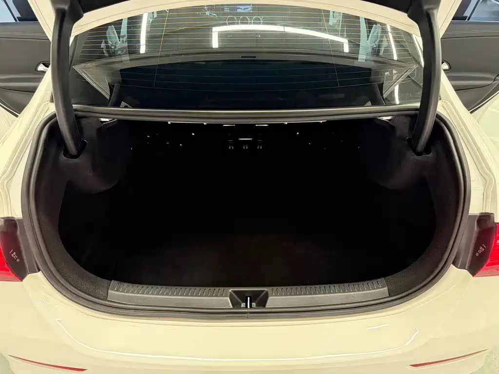 Mercedes-Benz A-Class 2023 — фото 21