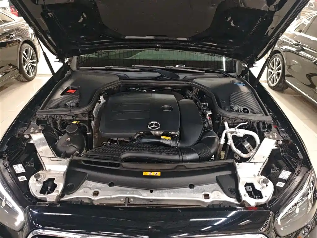 Mercedes-Benz E-Class 2023 — фото 20