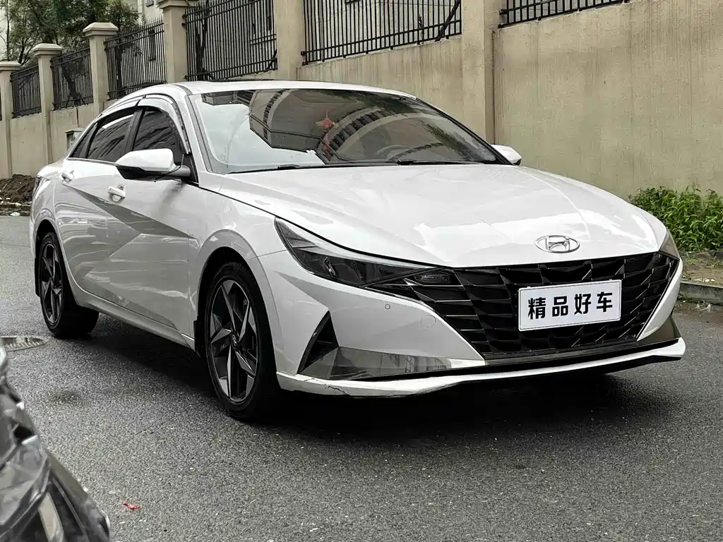 Hyundai Elantra 2023