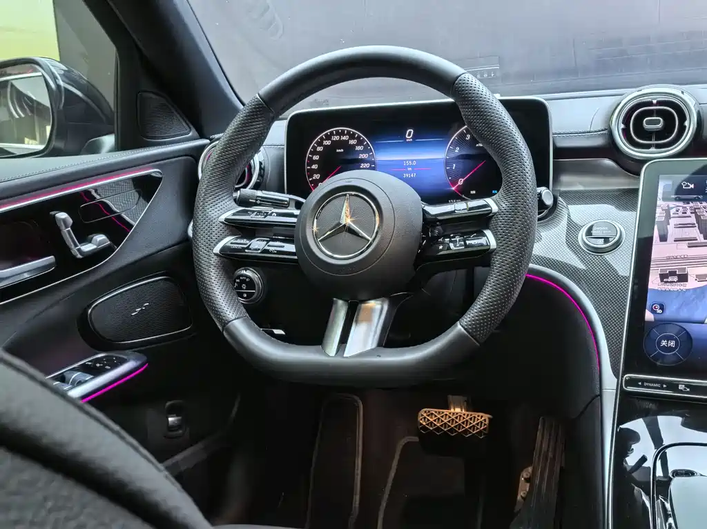 Mercedes-Benz C-Class 2024 — фото 10