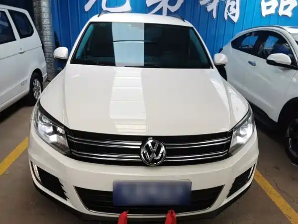 Volkswagen Tiguan 2015