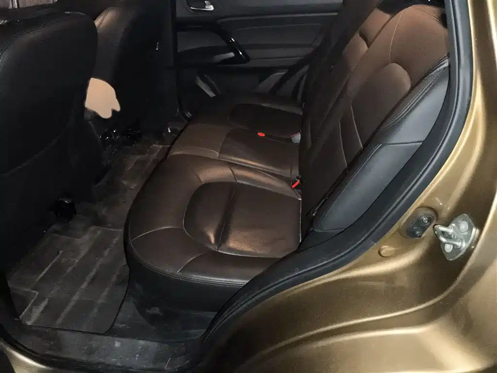 GAC Motor Trumpchi GS4 2018 — фото 15