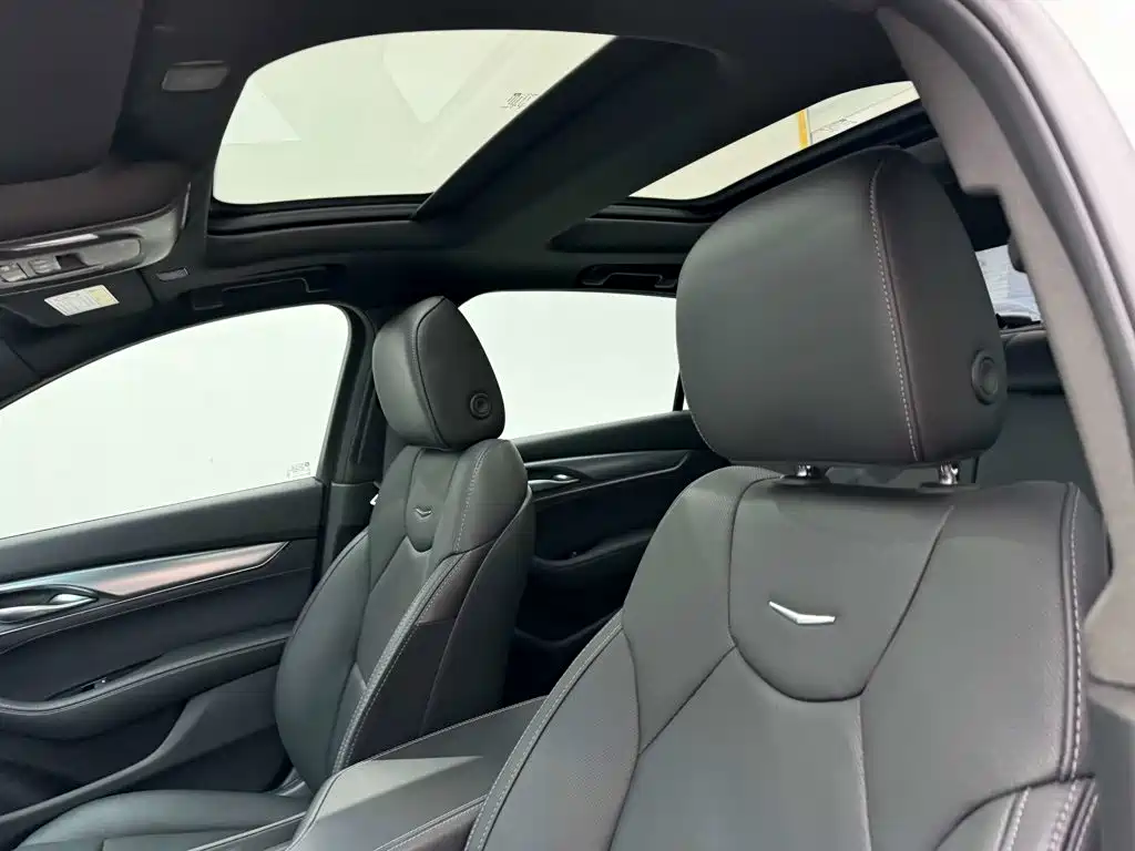 Cadillac CT5 2023 — фото 26