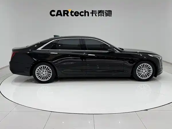 Cadillac CT6 2021