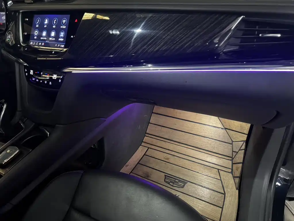 Cadillac XT6 2021 — фото 13