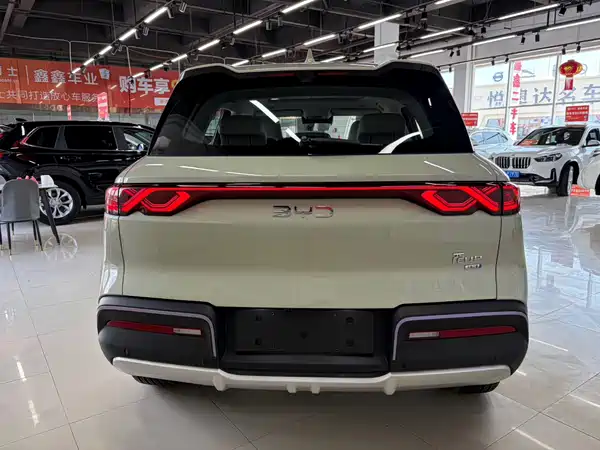 BYD Yuan UP 2025