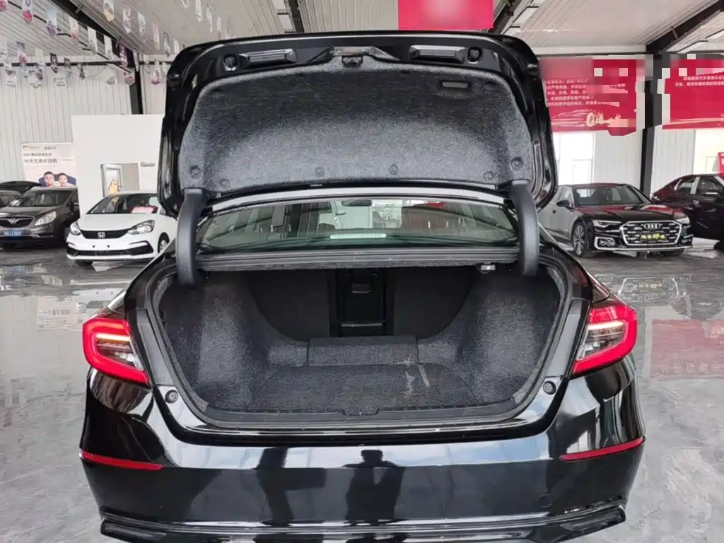 Honda Accord 2023 — фото 19