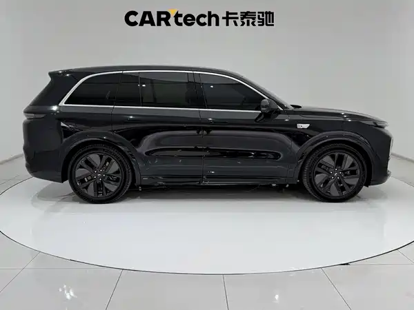Li Auto L8 2025