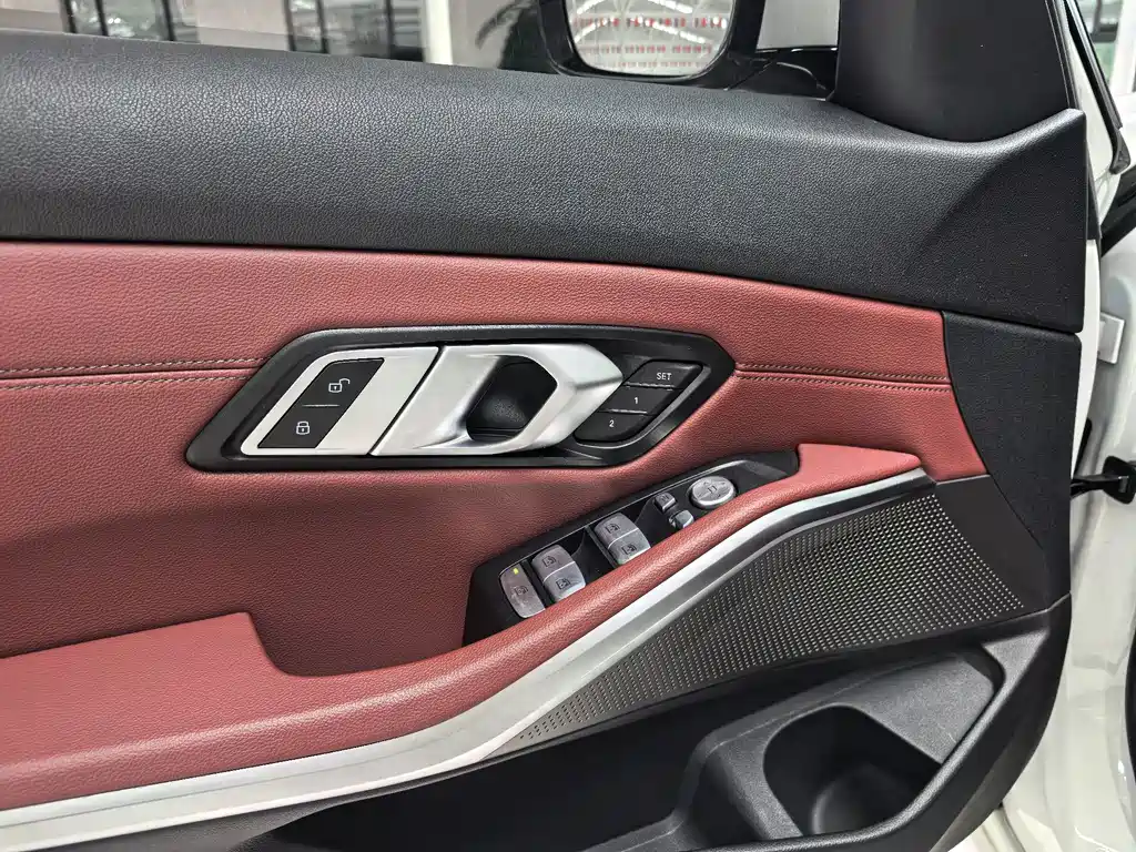 BMW 3 Series 2023 — фото 11