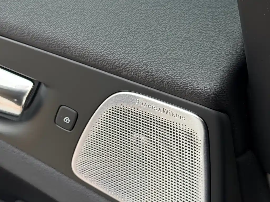Volvo XC60 PHEV 2020 — фото 6