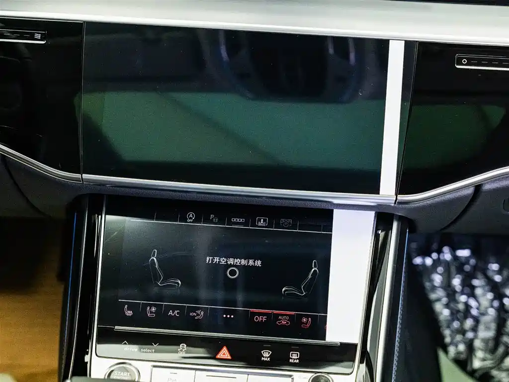 Audi A8 — фото 15