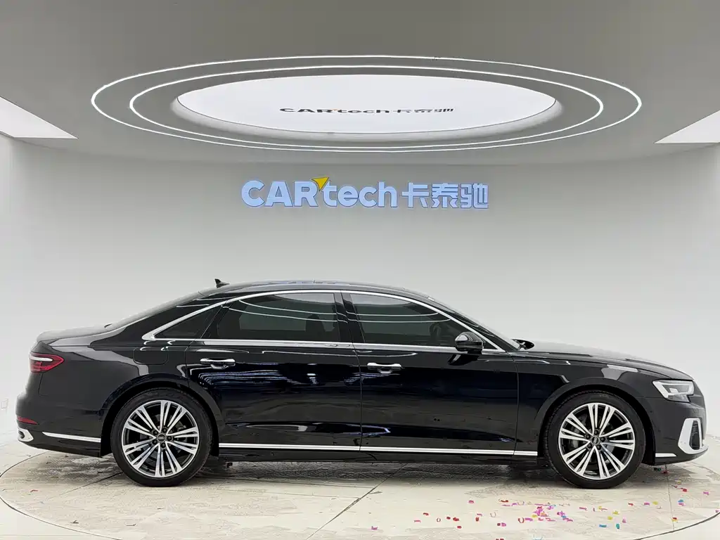 Audi A8 2023 — фото 7