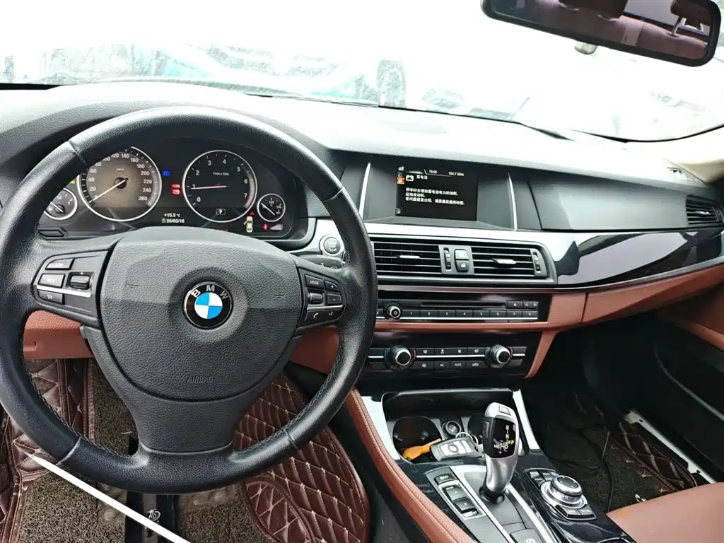 BMW 5 Series 2016 — фото 6