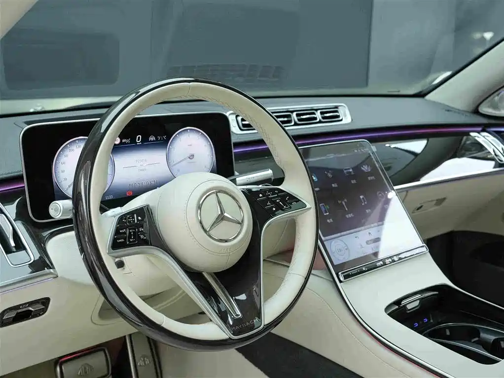Mercedes-Benz Maybach S-Class 2025