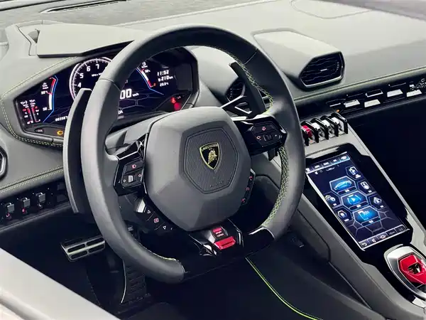 Lamborghini Huracan 2021