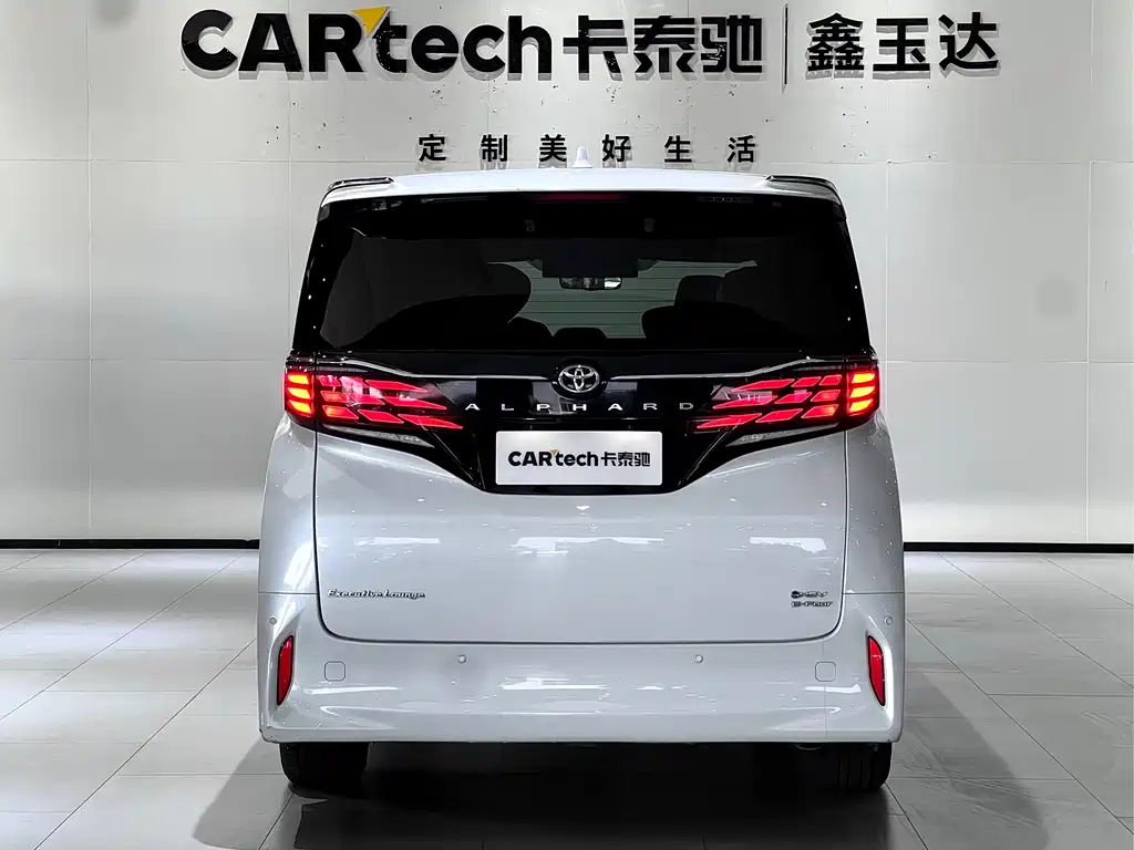 Toyota Alphard 2024 — фото 6