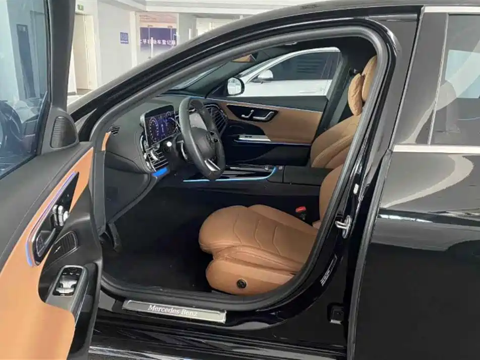 Mercedes-Benz E-Class 2024