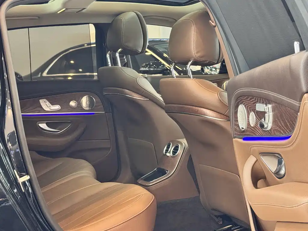 Mercedes-Benz E-Class 2023 — фото 13