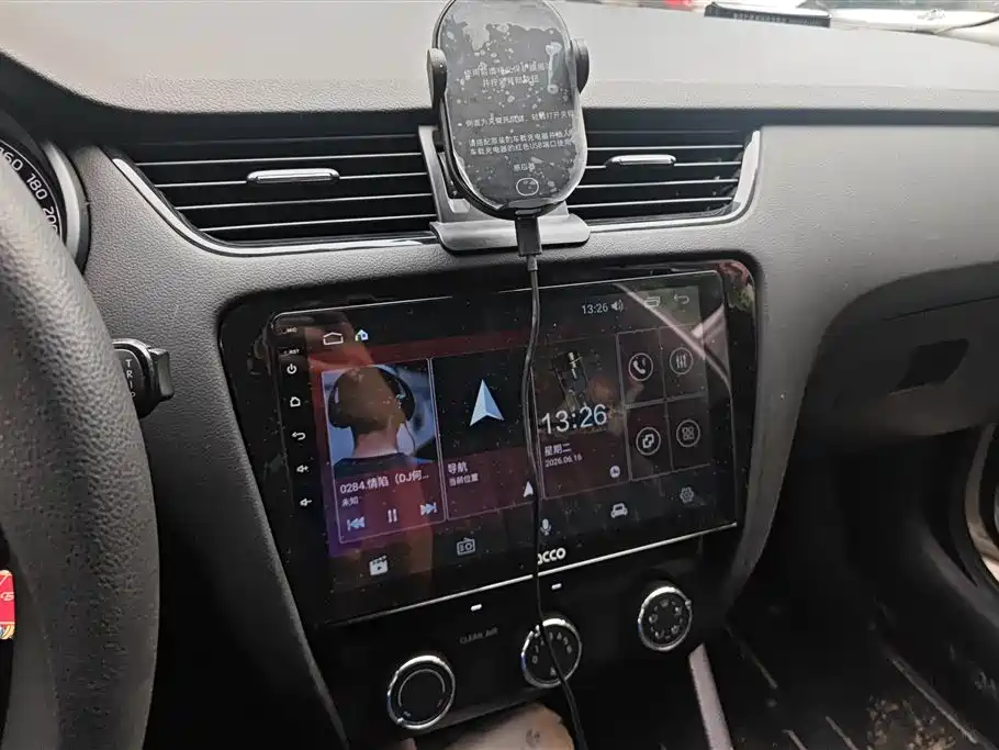 Skoda Octavia 2020 — фото 13