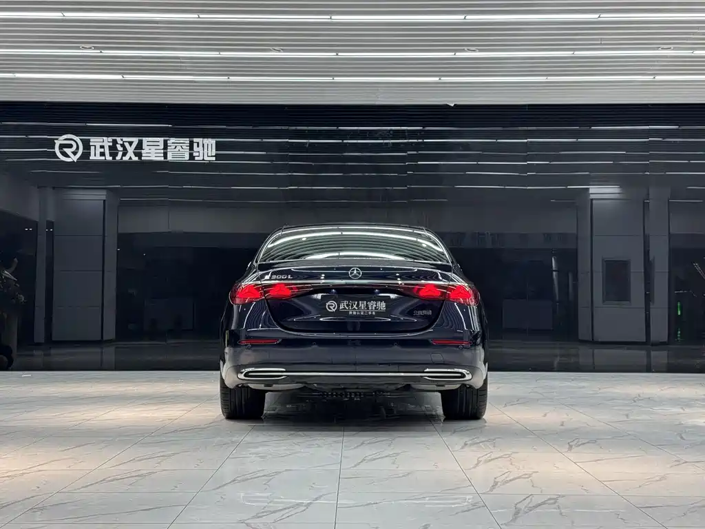 Mercedes-Benz E-Class 2023
