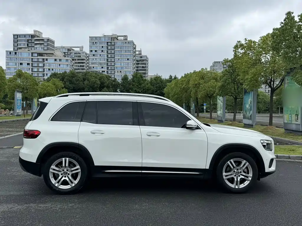 Mercedes-Benz GLB 2021 — фото 13