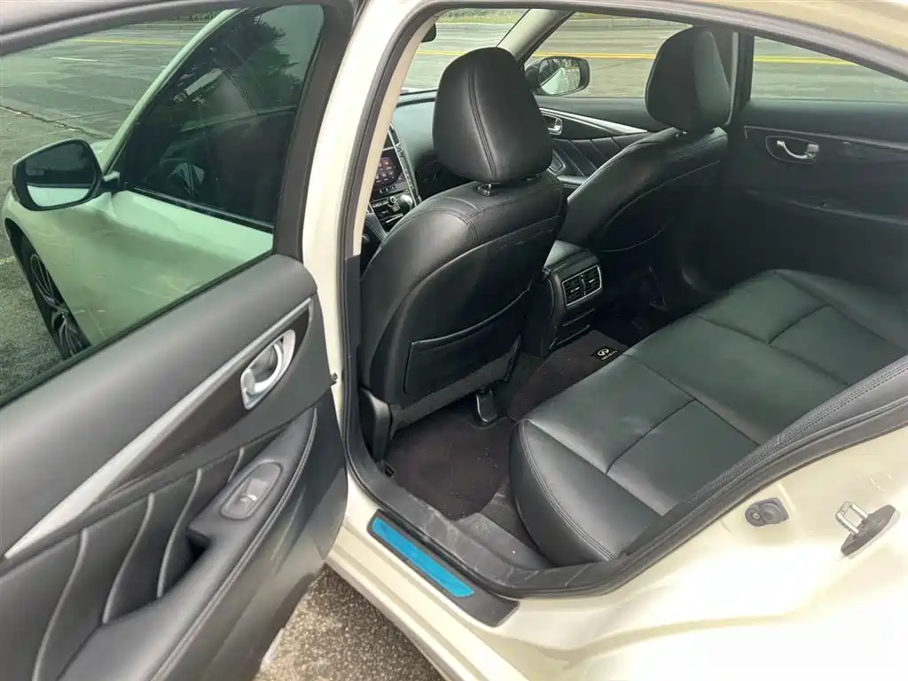 Infiniti Q50L 2017