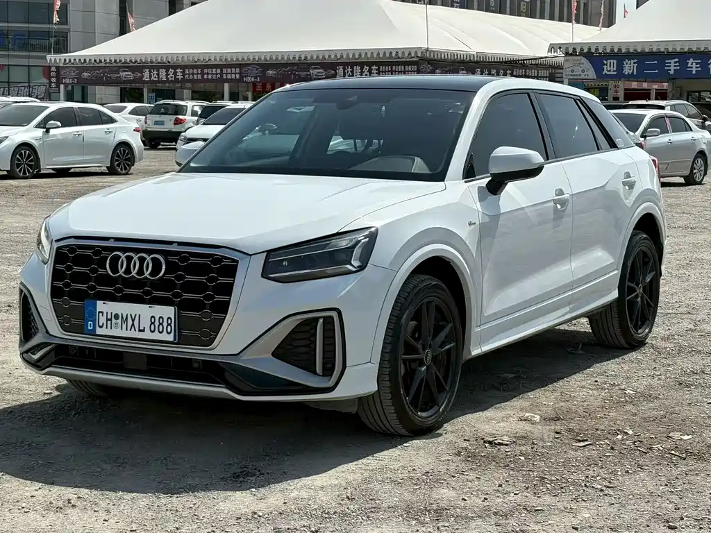 Audi Q2L 2023 — фото 3