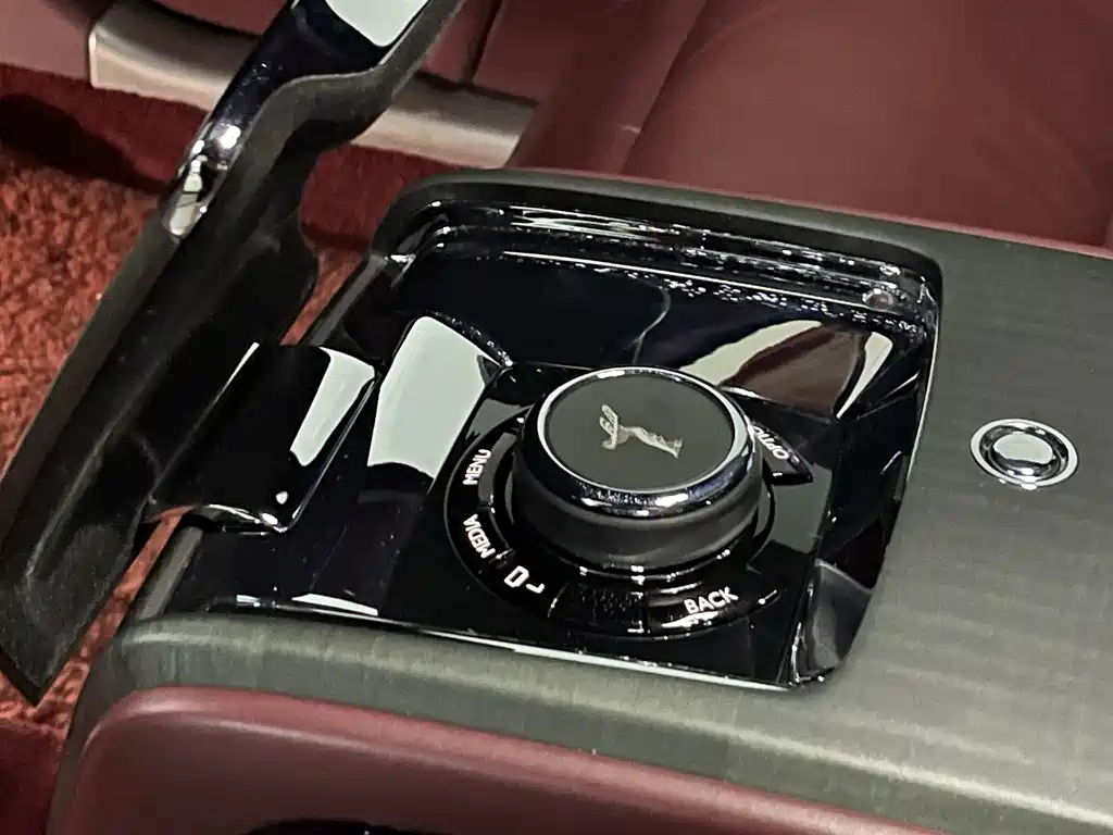 Rolls-Royce Ghost 2021 — фото 16