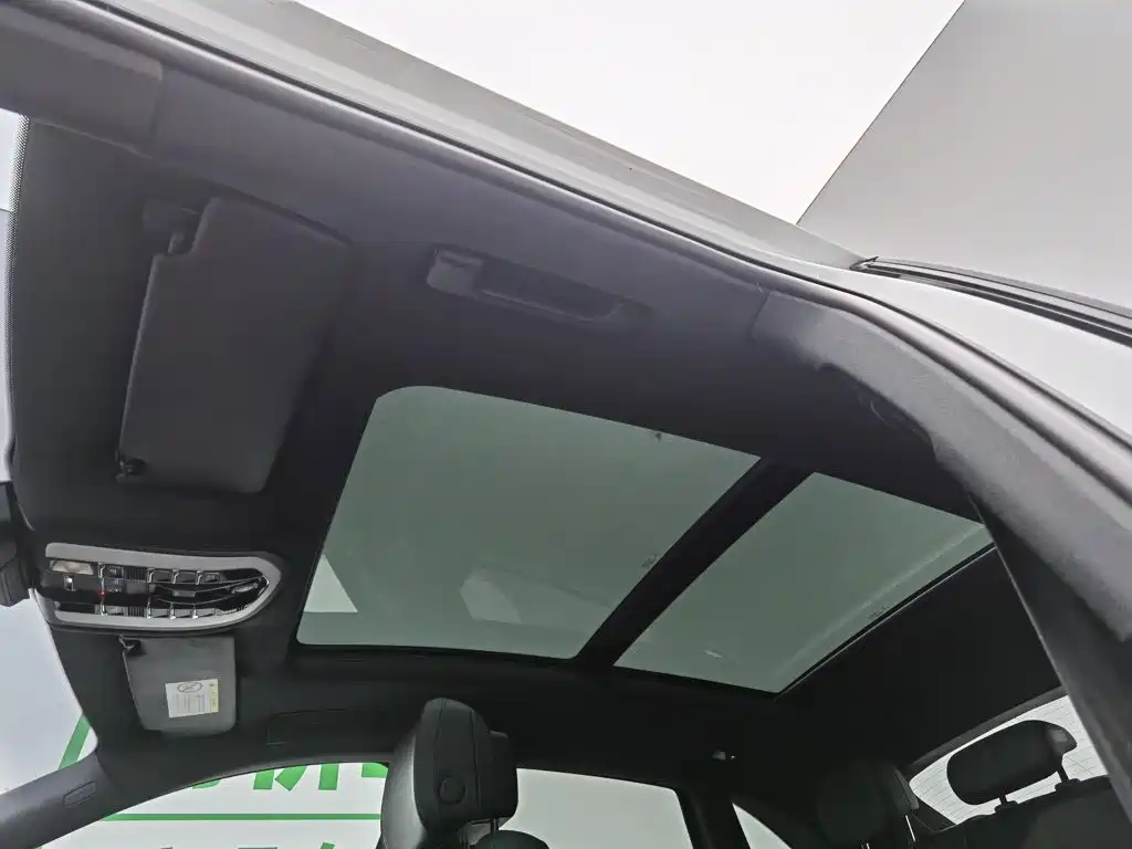 Porsche Macan 2015 — фото 14