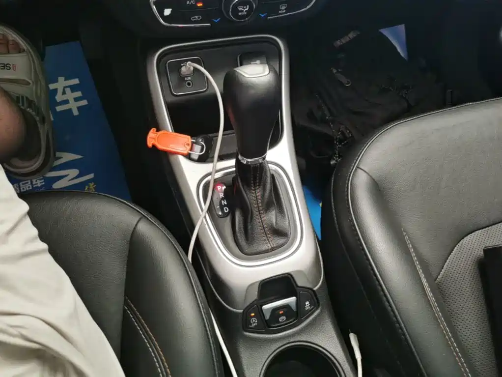 Jeep Compass 2019 — фото 14