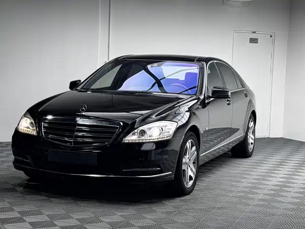 Mercedes-Benz S-Class 2012