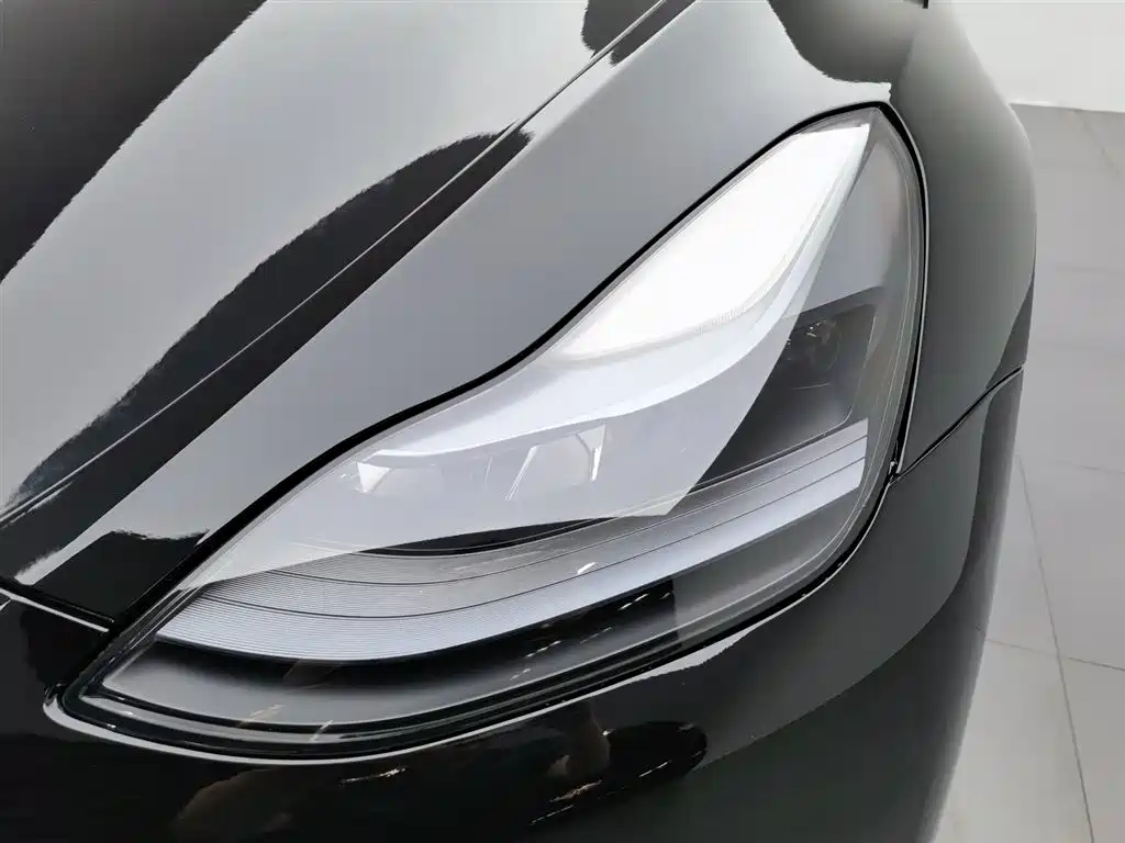 Tesla Model Y 2023 — фото 7