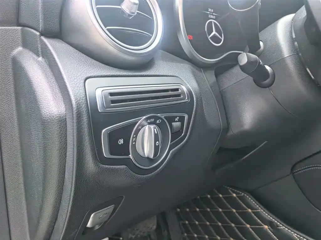 Mercedes-Benz GLC 2020 — фото 17