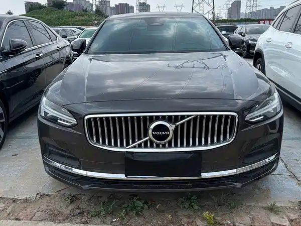 Volvo S90 2022
