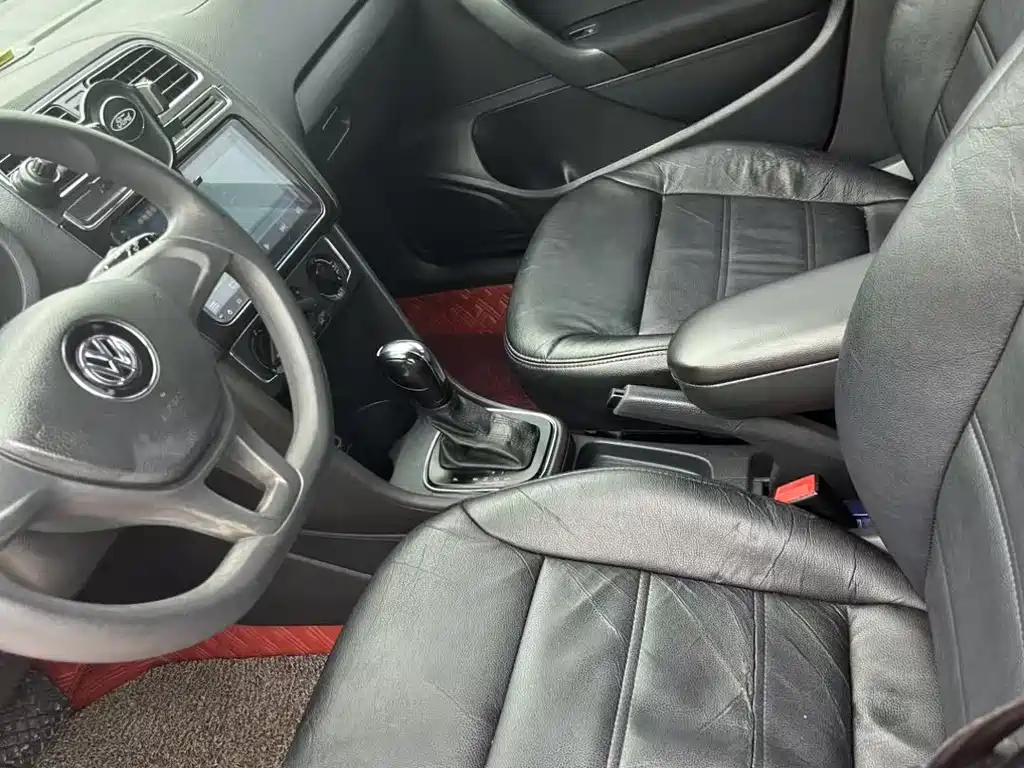 Volkswagen Polo 2015