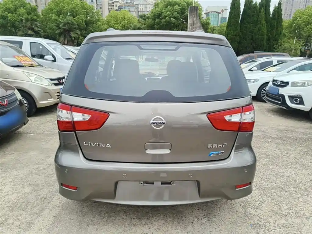 Nissan Livina 2015 — фото 6