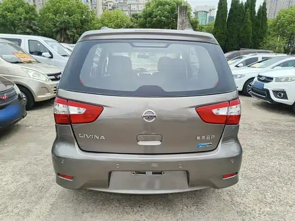 Nissan Livina 2013
